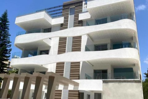 3 bedrooms Apartment in Limassol, Cyprus No. 106337 1