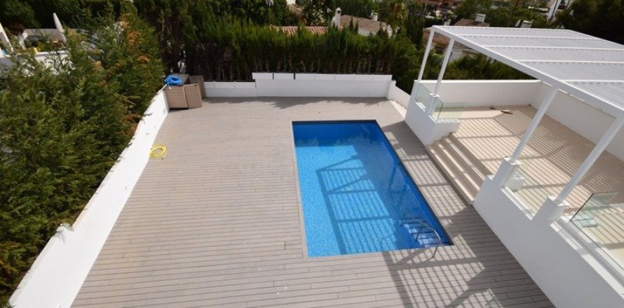 4 chambres Villa à Nueva Andalucia, Spain No. 92333