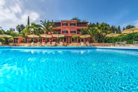 500m² Hotel in Corfu, Greece No. 108546 1