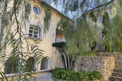 1200m² House in Puget-Ville, France No. 68919 5