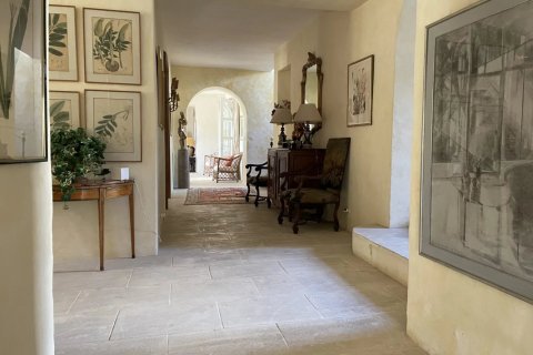 1200m² House in Puget-Ville, France No. 68919 6