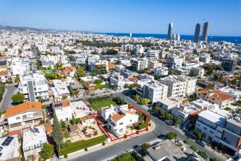 4 bedrooms House in Limassol, Cyprus No. 81286 2