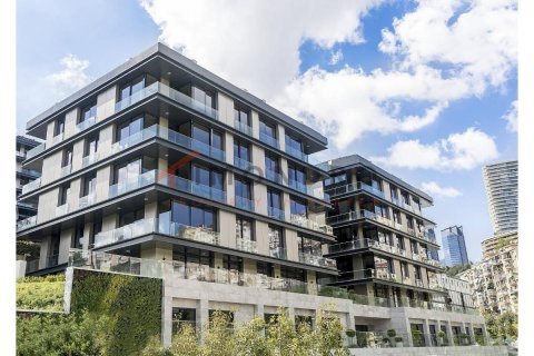 6 bedrooms Apartment in Hai Ba Trung, Vietnam No. 17454 3