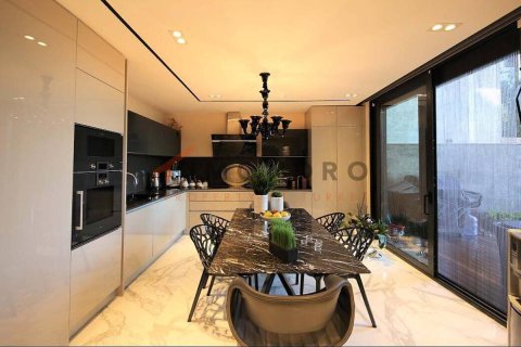 6 bedrooms Apartment in Hai Ba Trung, Vietnam No. 17454 12