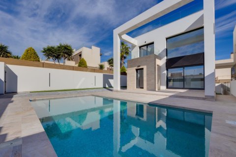 4 bedrooms Villa in Torrevieja, Spain No. 112054