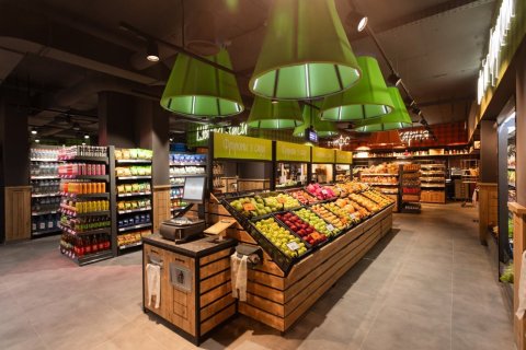 1774m² Commercial property in Barcelona, Spain No. 99086