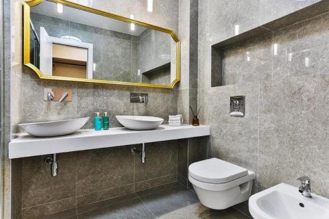 Дом с 4 спальнями в Будва, Черногория №84199 5