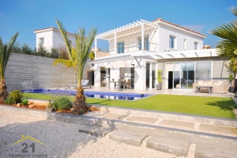 4 bedrooms Villa in Paphos, Cyprus No. 39143 2