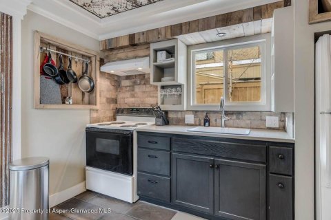 6 bedrooms House in Glenwood Springs, USA No. 104595 10