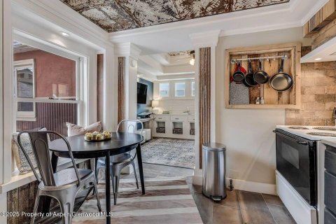 6 bedrooms House in Glenwood Springs, USA No. 104595 8