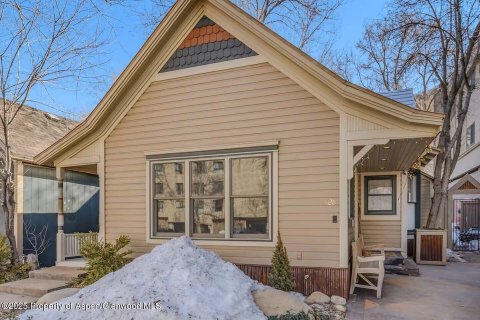 6 bedrooms House in Glenwood Springs, USA No. 104595 2