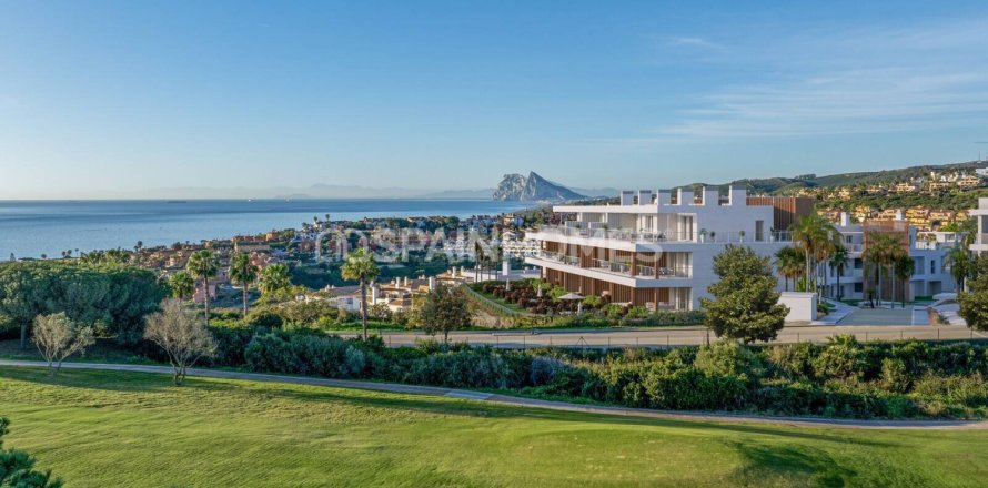 4 dormitorios Apartment en San Roque, Spain No. 88338