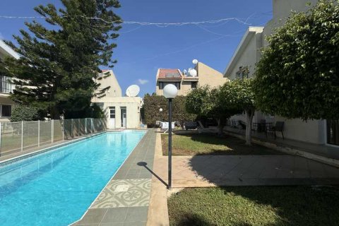 4 dormitorios House en Agios Athanasios, Cyprus No. 30247 1