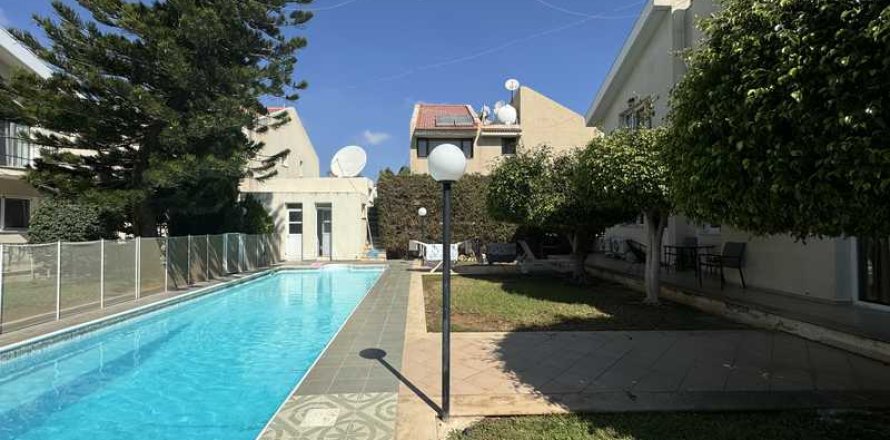 4 dormitorios House en Agios Athanasios, Cyprus No. 30247