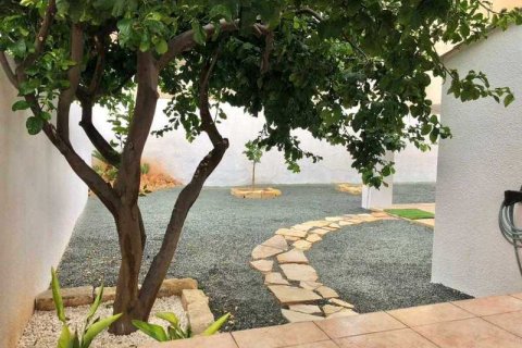 4 dormitorios Villa en Episkopi, Cyprus No. 30740 3