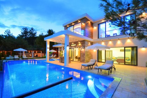 3 bedrooms Villa in Kas, Turkey No. 88740