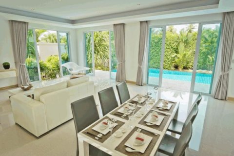 3 bedrooms House in Pattaya, Thailand No. 96472 7