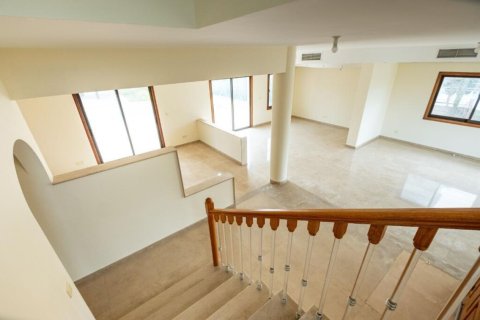 215m² Villa en Nicosia, Cyprus No. 105087 5