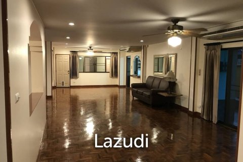 4 bedrooms House in Chiang Mai, Thailand No. 97953 3