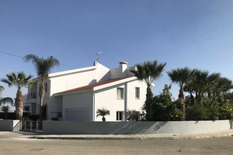 Вилла с 7 спальнями в Лация, Кипр №32052 4