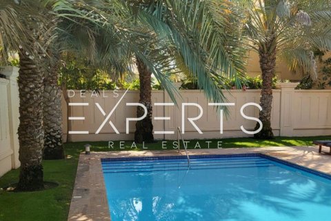 4 bedrooms Villa in Bavaria Town, Vietnam No. 82991 1