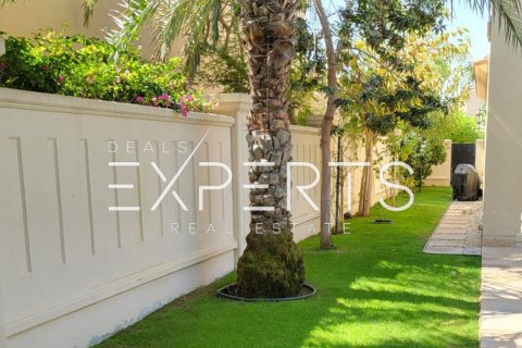 4 bedrooms Villa in Bavaria Town, Vietnam No. 82991 3