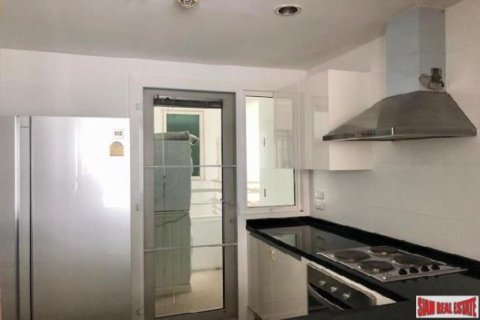 3 bedrooms Apartment in Bangkok, Thailand No. 96294 9