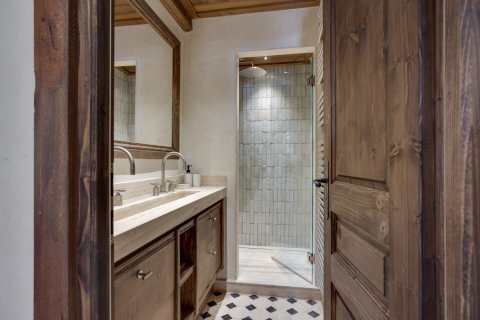 3 chambres Appartement à Val-d'Isère, France No. 99901 11