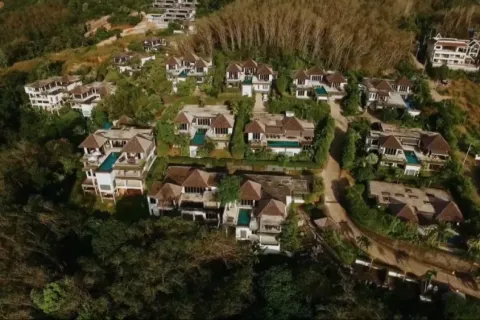 5 bedrooms Villa in Phuket, Thailand No. 2671 1