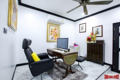 7 bedrooms Bungalow in Pattaya, Thailand No. 96989 13