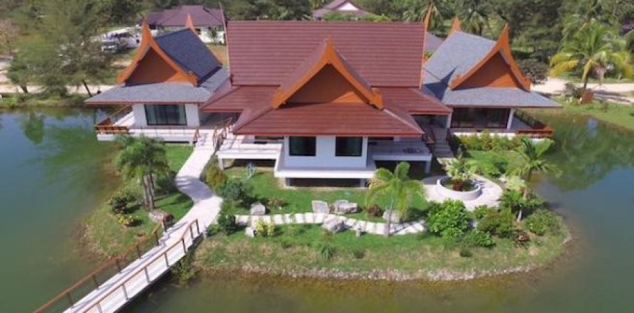 2 bedrooms Villa in Phang Nga, Thailand No. 95951