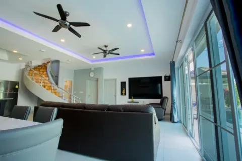 4 bedrooms Villa in Phuket, Thailand No. 3143 5
