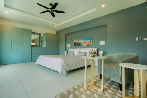 4 bedrooms Villa in Phuket, Thailand No. 3143 16