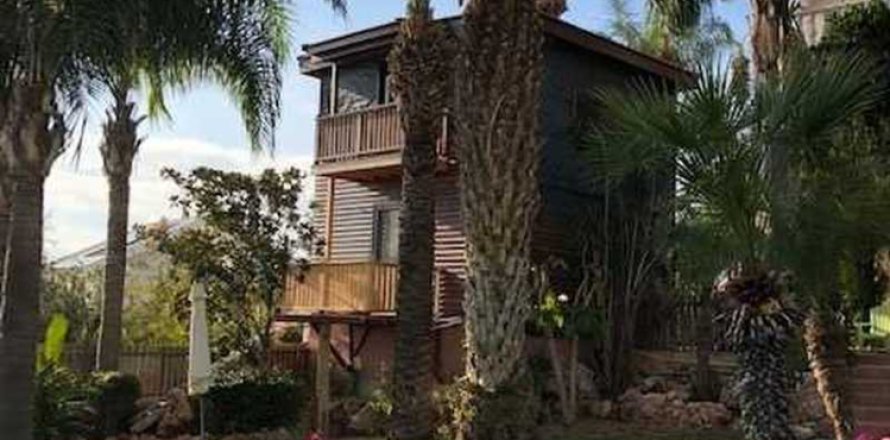 Дом с 9 спальнями в Агиос Афанасиос, Кипр №29626