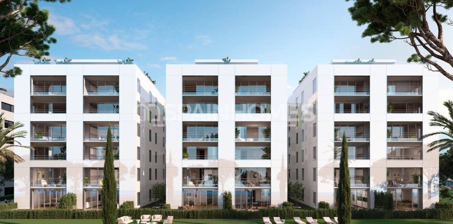 3 bedrooms Apartment in Girona, Spain No. 117466