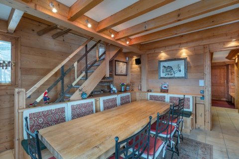 5 bedrooms Apartment in Les Belleville, France No. 99524 6