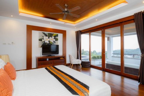 5 bedrooms Villa in Surin Beach, Thailand No. 96571 3