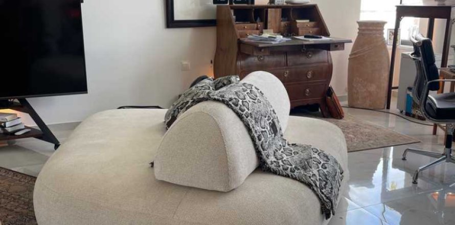 Дом с 3 спальнями в Ливадия, Кипр №81755