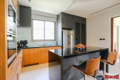 3 bedrooms Villa in Phuket, Thailand No. 96062 8