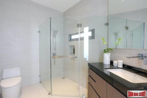 3 bedrooms Villa in Phuket, Thailand No. 96062 14