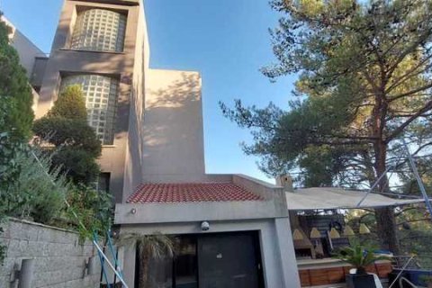 5 bedrooms House in Moniatis, Cyprus No. 31922 3