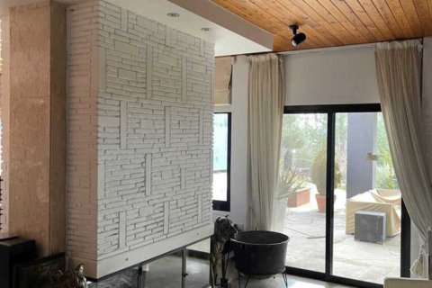 5 bedrooms House in Moniatis, Cyprus No. 31922 6