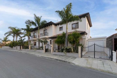 4 bedrooms House in Limassol, Cyprus No. 63026 2