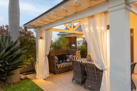 4 bedrooms House in Limassol, Cyprus No. 63026 3