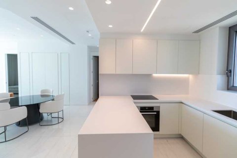 Квартира с 2 спальнями в Лимассол, Кипр №35030 4