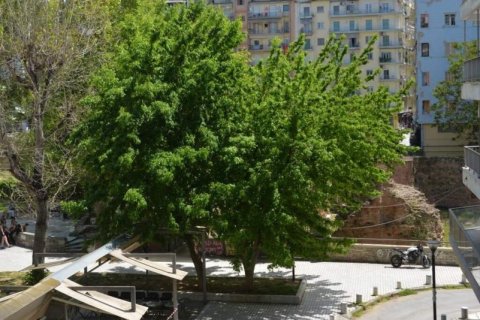 4 bedrooms Apartment in Thessaloniki, Greece No. 48689 3