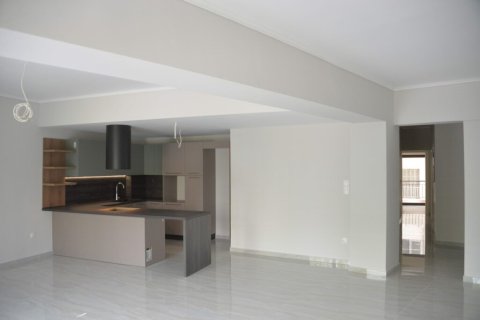 4 bedrooms Apartment in Thessaloniki, Greece No. 48689 1