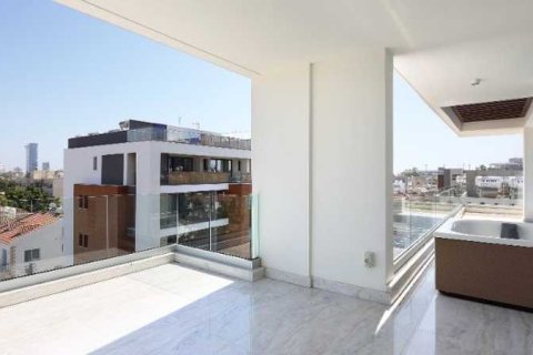 3 bedrooms Penthouse in Limassol, Cyprus No. 66618 4