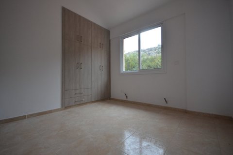 6 bedrooms House in Pegeia, Cyprus No. 37199 9