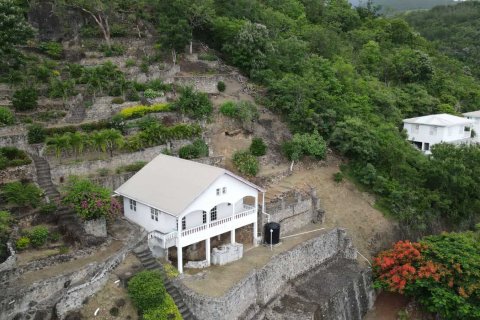 2 dormitorios Villa en Colihaut, Dominica No. 66270 3
